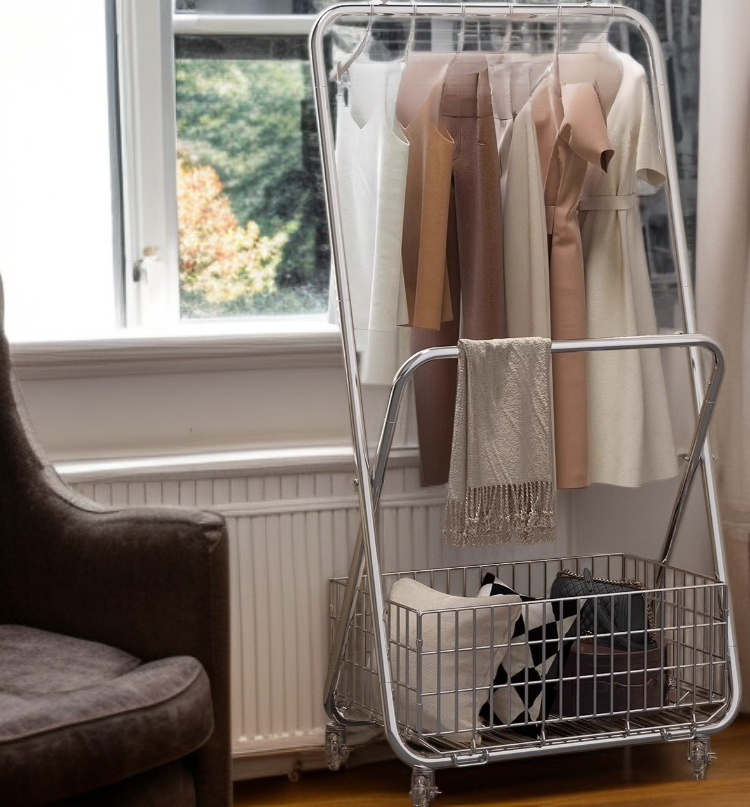 床置き洋服ラック 厚みのある金属製フレーム