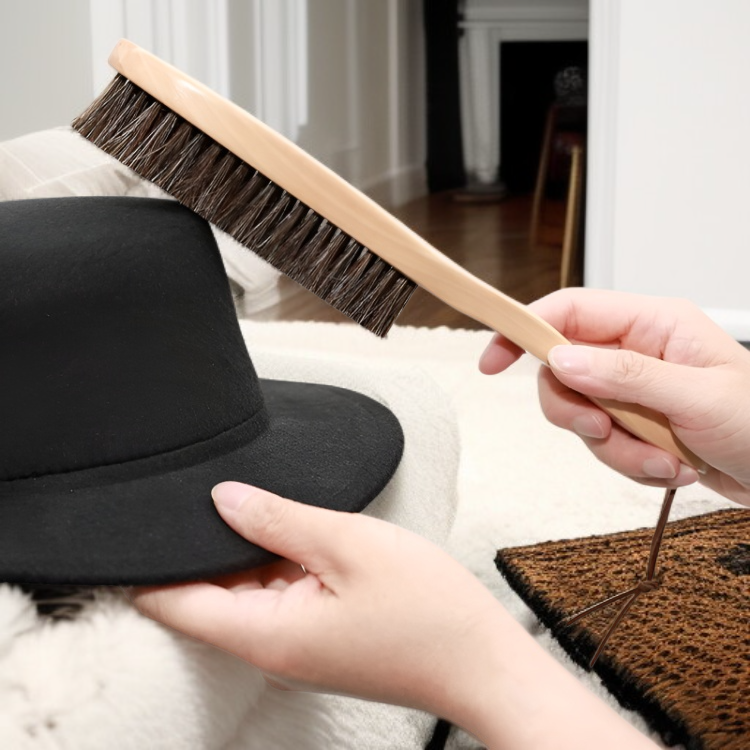 柔らかい毛で衣類を傷めずケア