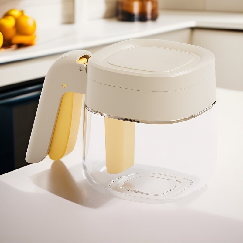 Press-type chicken bouillon seasoning can