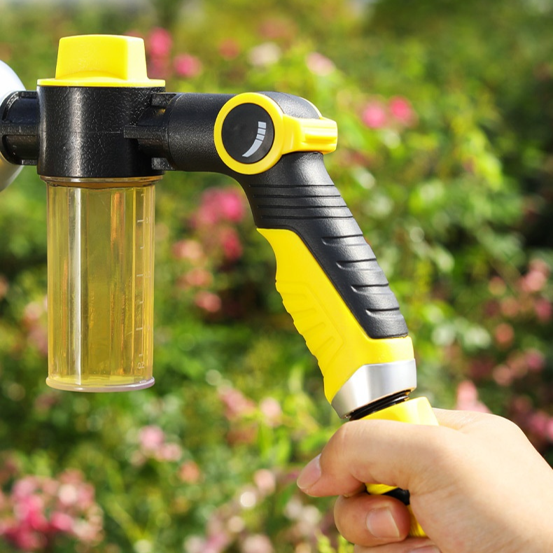 High-pressure water gun for watering flowers