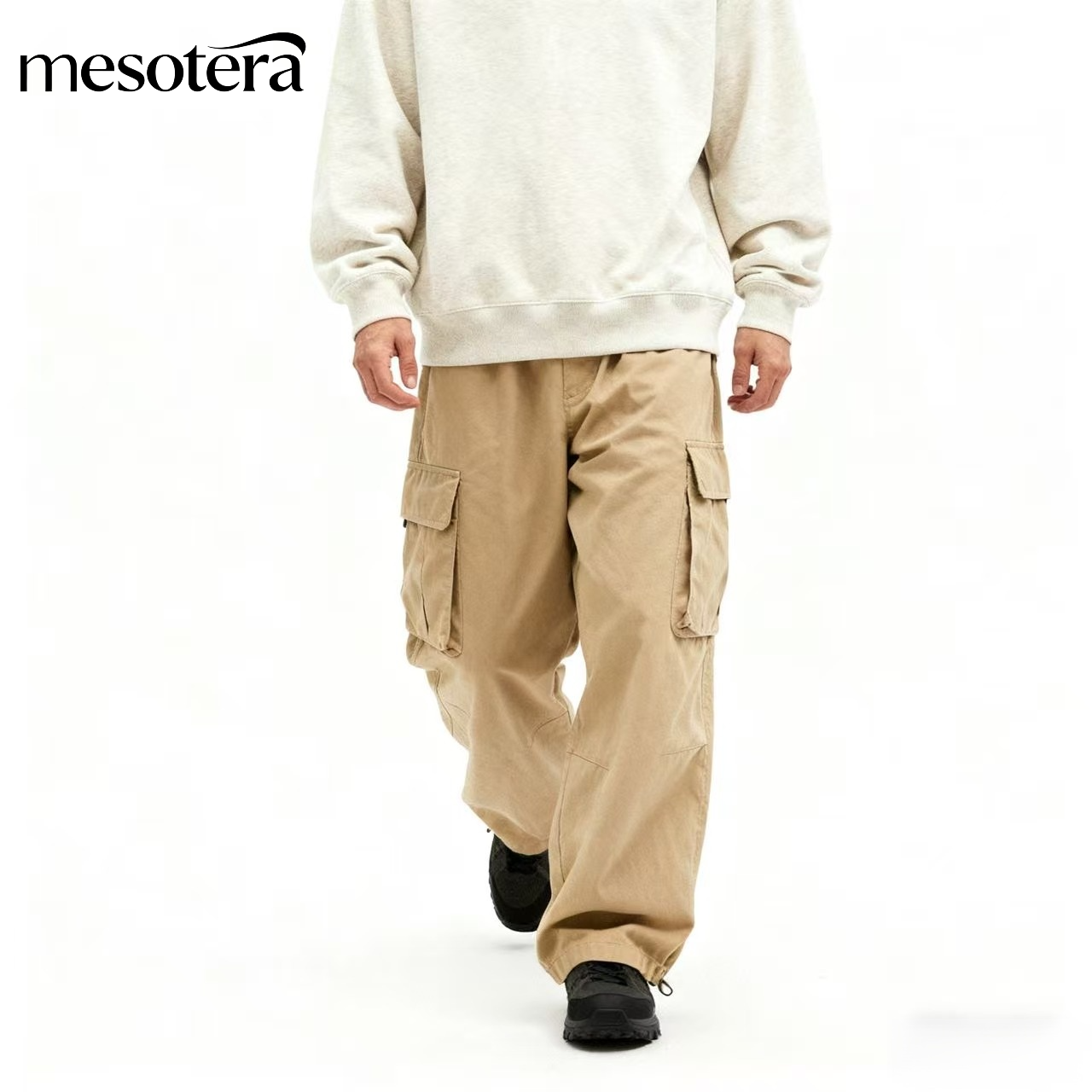 ティーンエイジャー向けの、裏地フリース、厚手、ゆったりとしたストレートレッグのカジュアルパンツ。