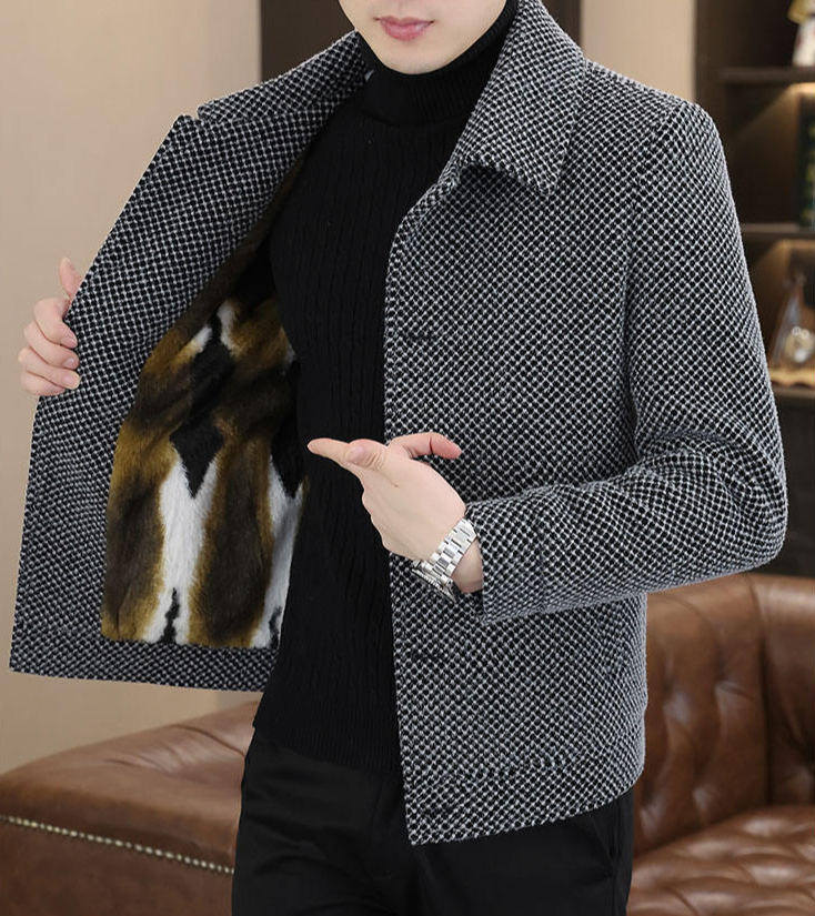 겨울용 남자 기모직 재킷 전신 사진