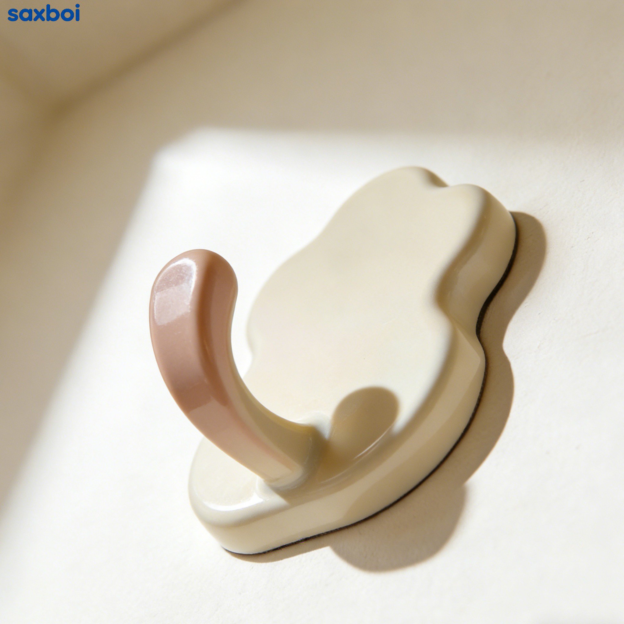 カラフルなツートンウェーブフックのクローズアップ写真