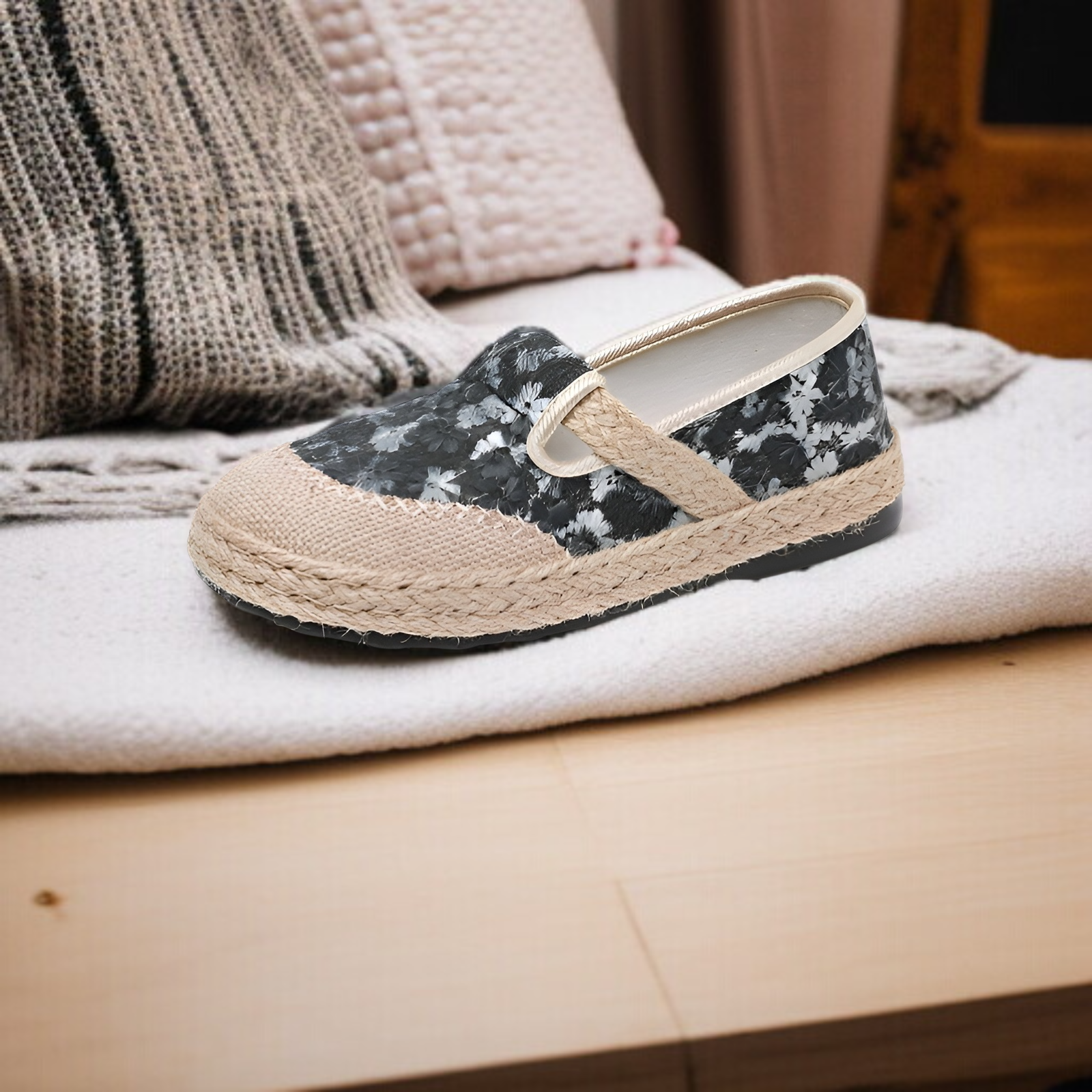 靴レディース春靴新しいエスニックスタイルの母靴リネン古い北京布靴ワンステップ通気性カジュアルシューズ