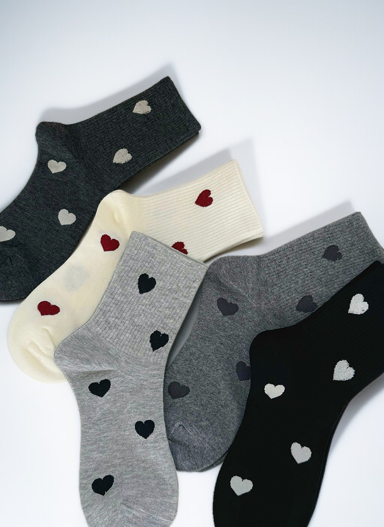 가을 겨울 스타일에 어울리는 양말