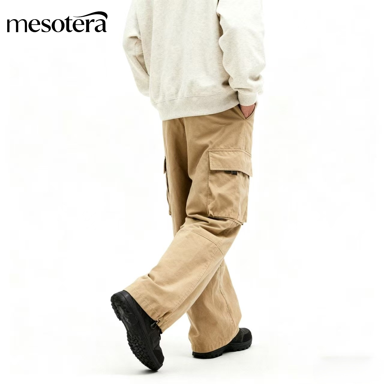 ティーンエイジャー向けの、裏地フリース、厚手、ゆったりとしたストレートレッグのカジュアルパンツ。