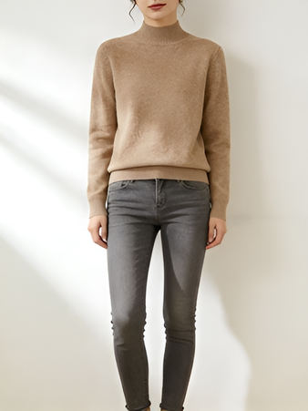 Vielseitiger und figurschmeichelnder einfarbiger Strickpullover