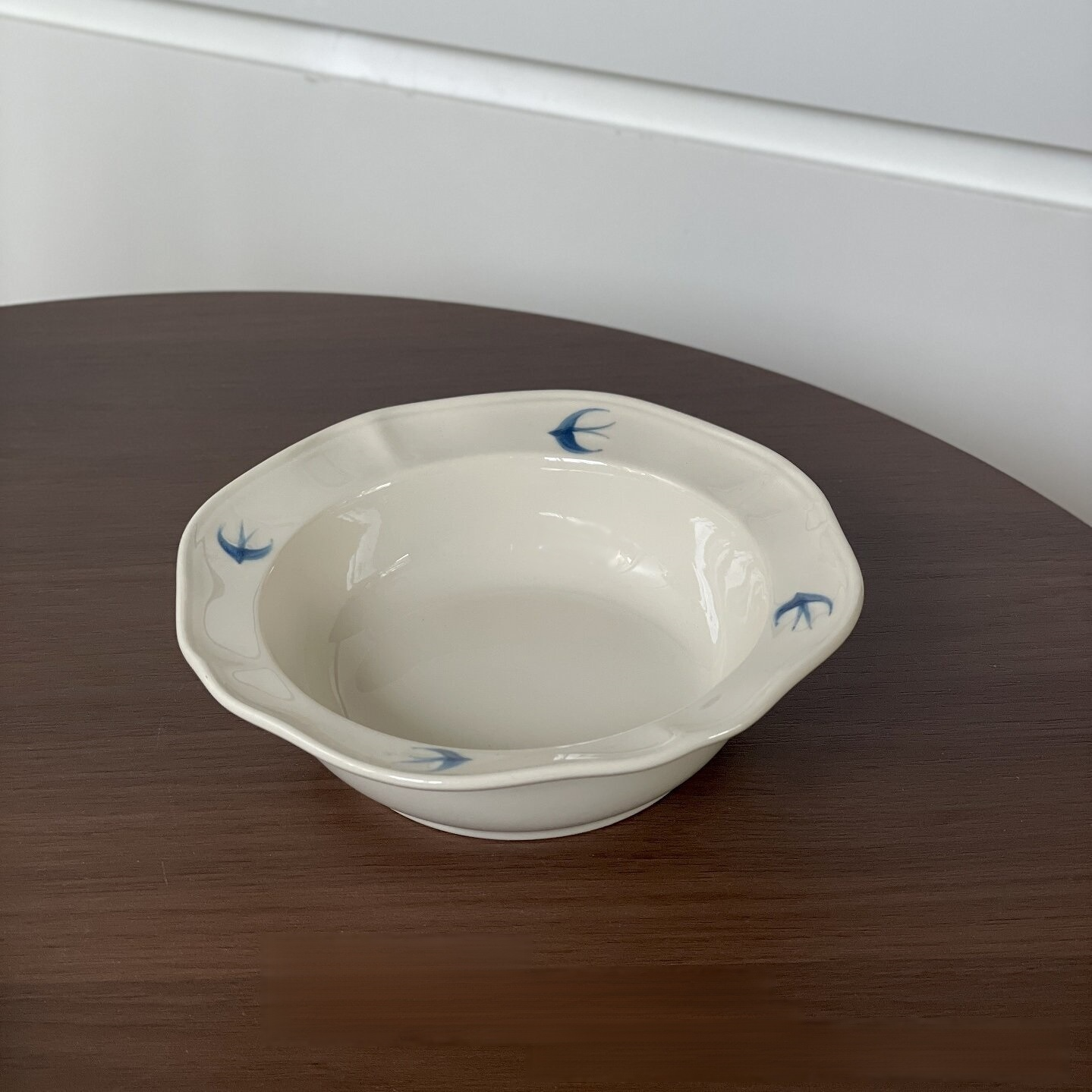 Plateau décoratif japonais fait main avec hirondelle en relief