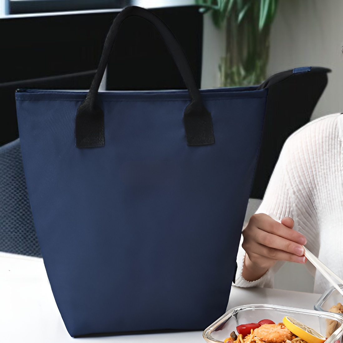 스타일리시한 디자인의 도시락 파우치