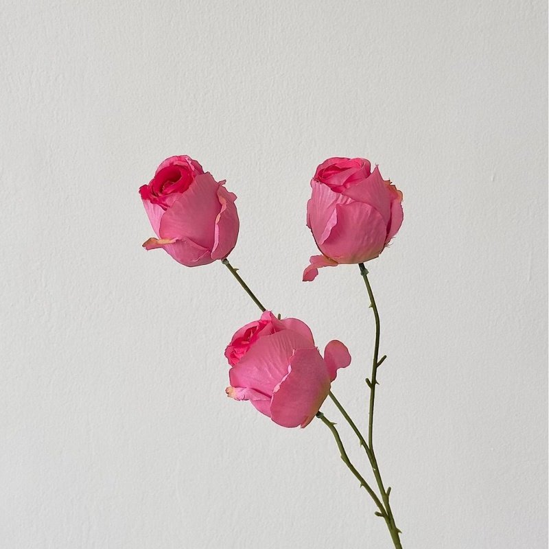 Adornos de flores artificiales