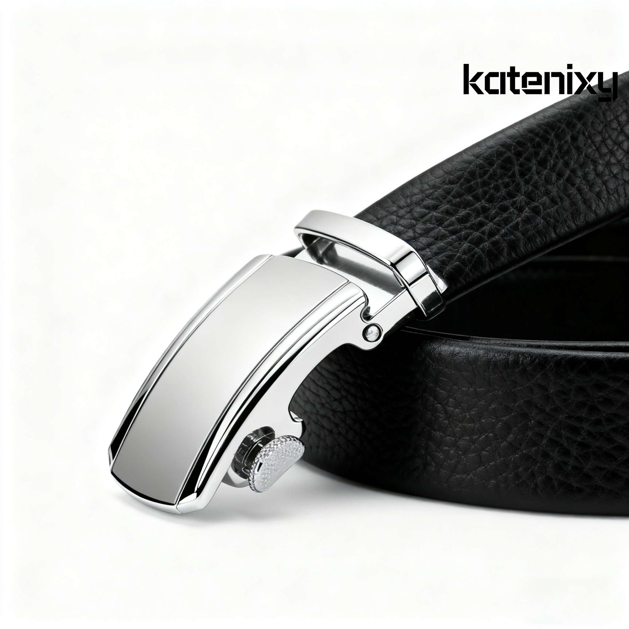 남성 정장에 어울리는 가죽 벨트