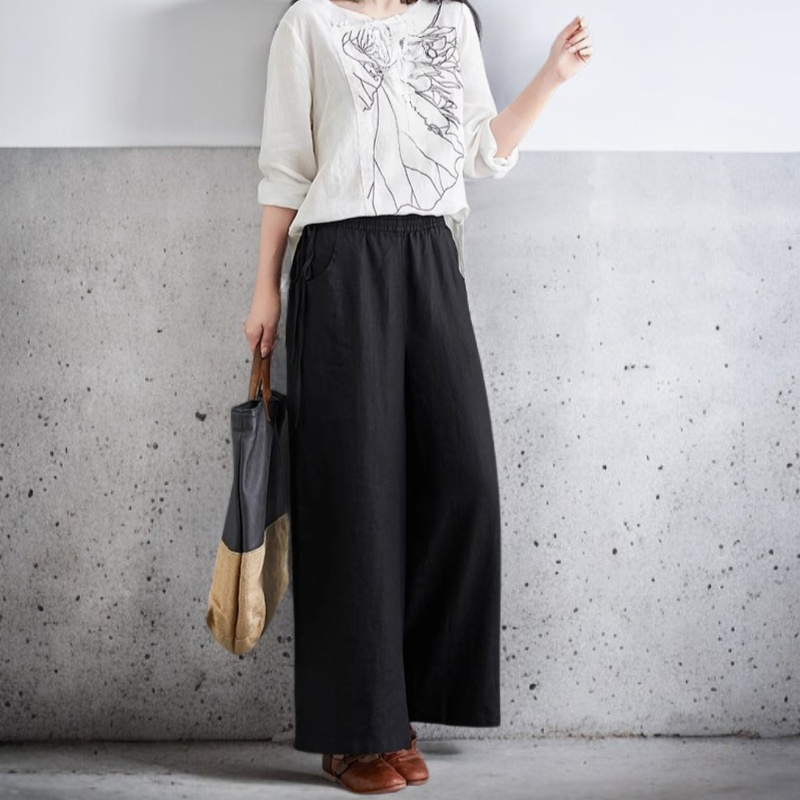 トレンド感あふれるゆったりシルエットパンツ