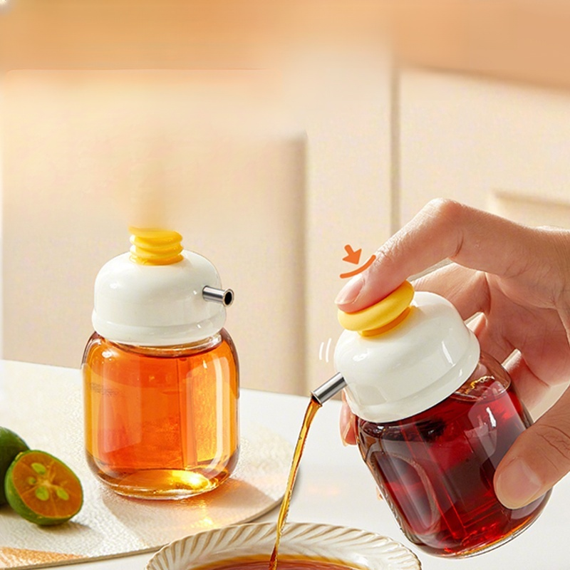 주둥이가 있는 간장 식초병