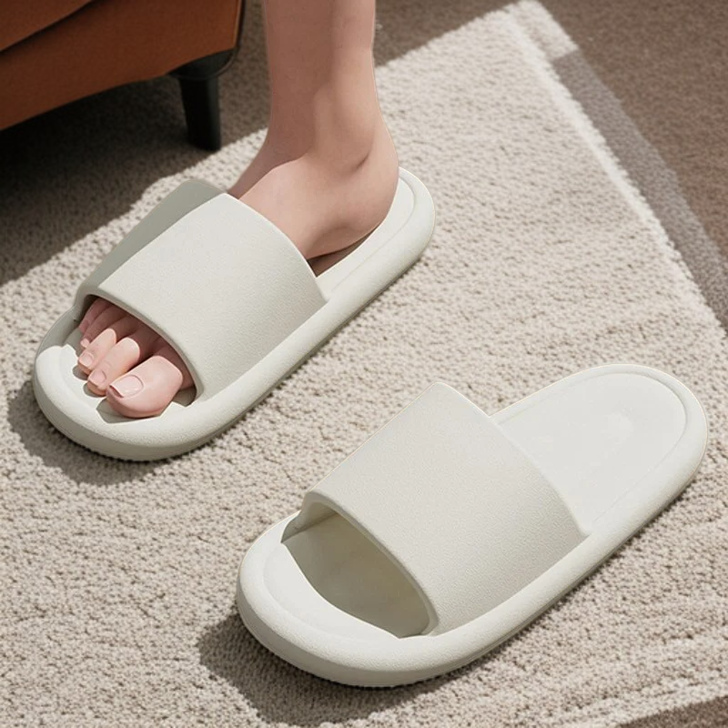Ultra-soft shit-feeling slippers