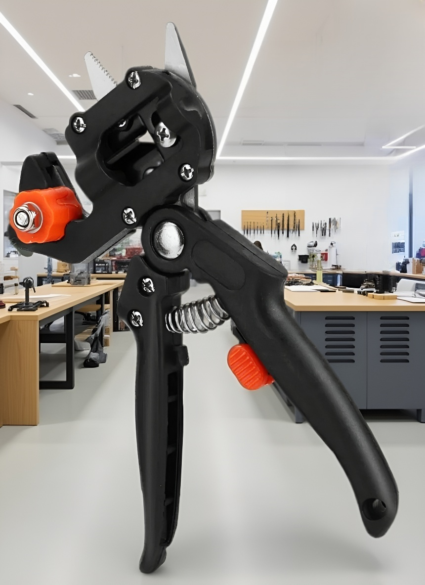 鋭い切れ味の剪定鋏