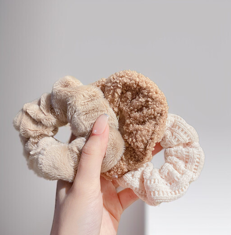 Warm hair accessory for cold weather