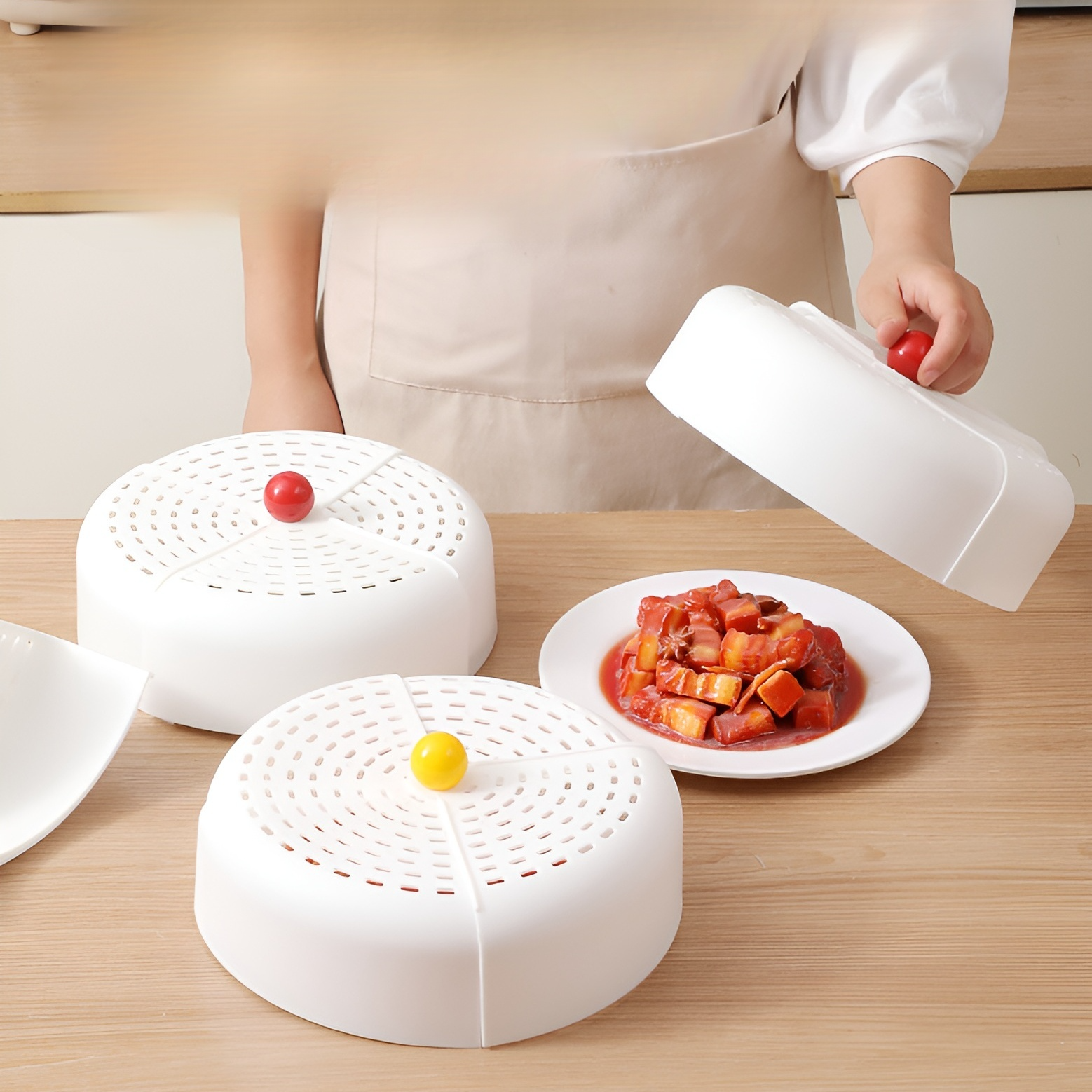 Foldable Ventilated Food Cover for Home Use