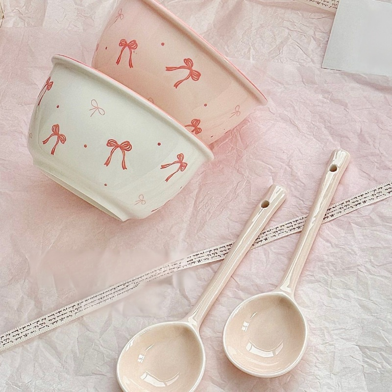 Keramické misky a stolní nádobí pro domácnost