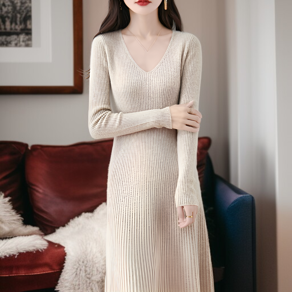 体型カバーできるVネックロングワンピースサイドビュー