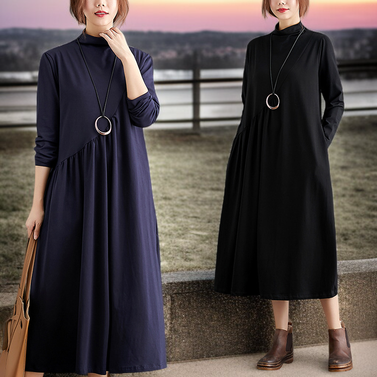 ハーフハイネックデザインのコットンドレス詳細