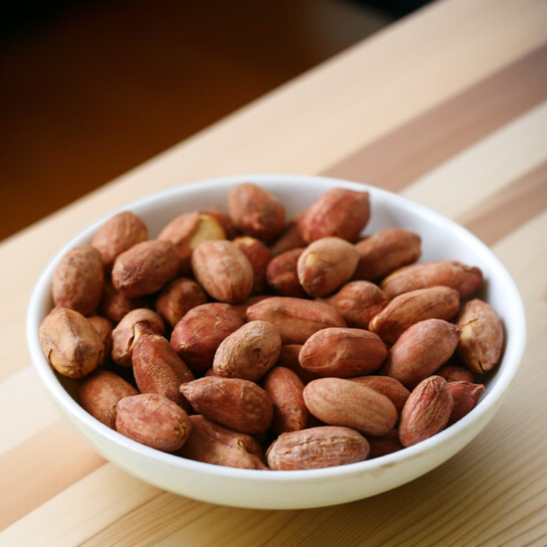 缶入りで保存に便利なピーナッツスナック