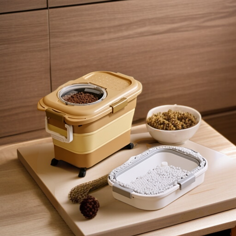 Household sealed folding grain storage bucket