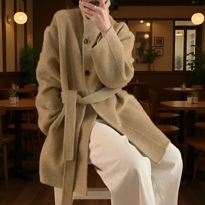 여성용 겨울 모직 코트 착용샷