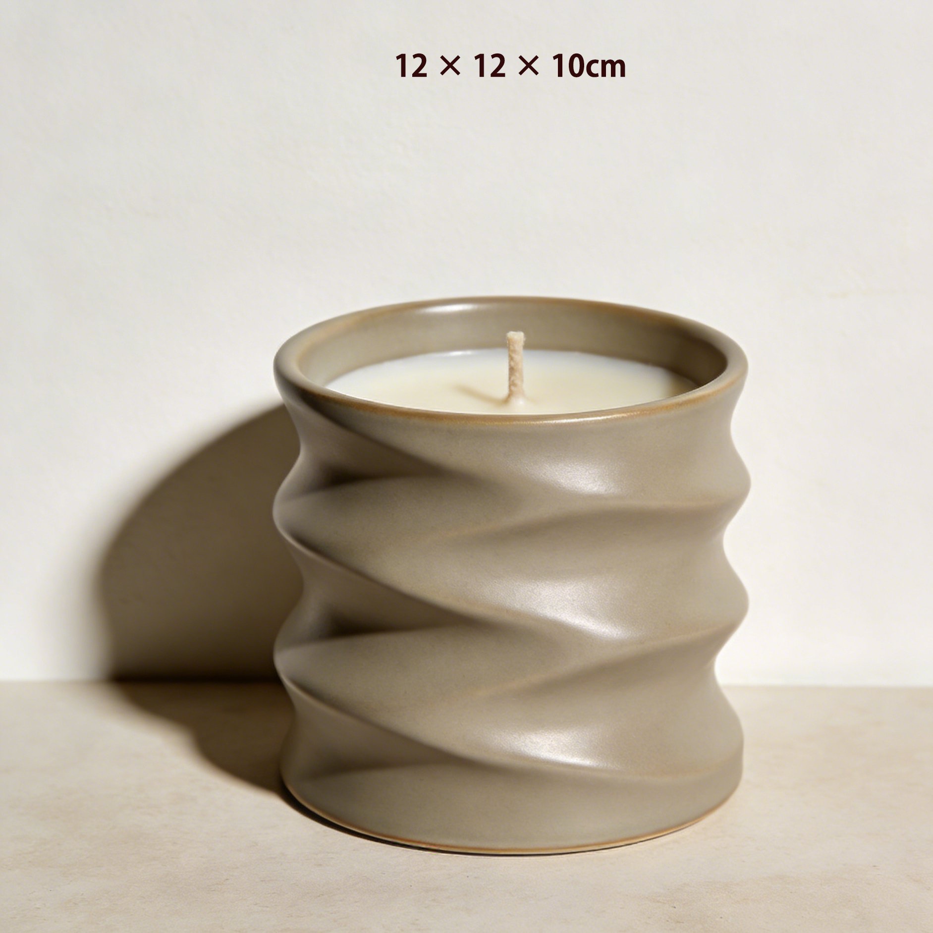 おしゃれなスパイラル模様キャンドルのクローズアップ