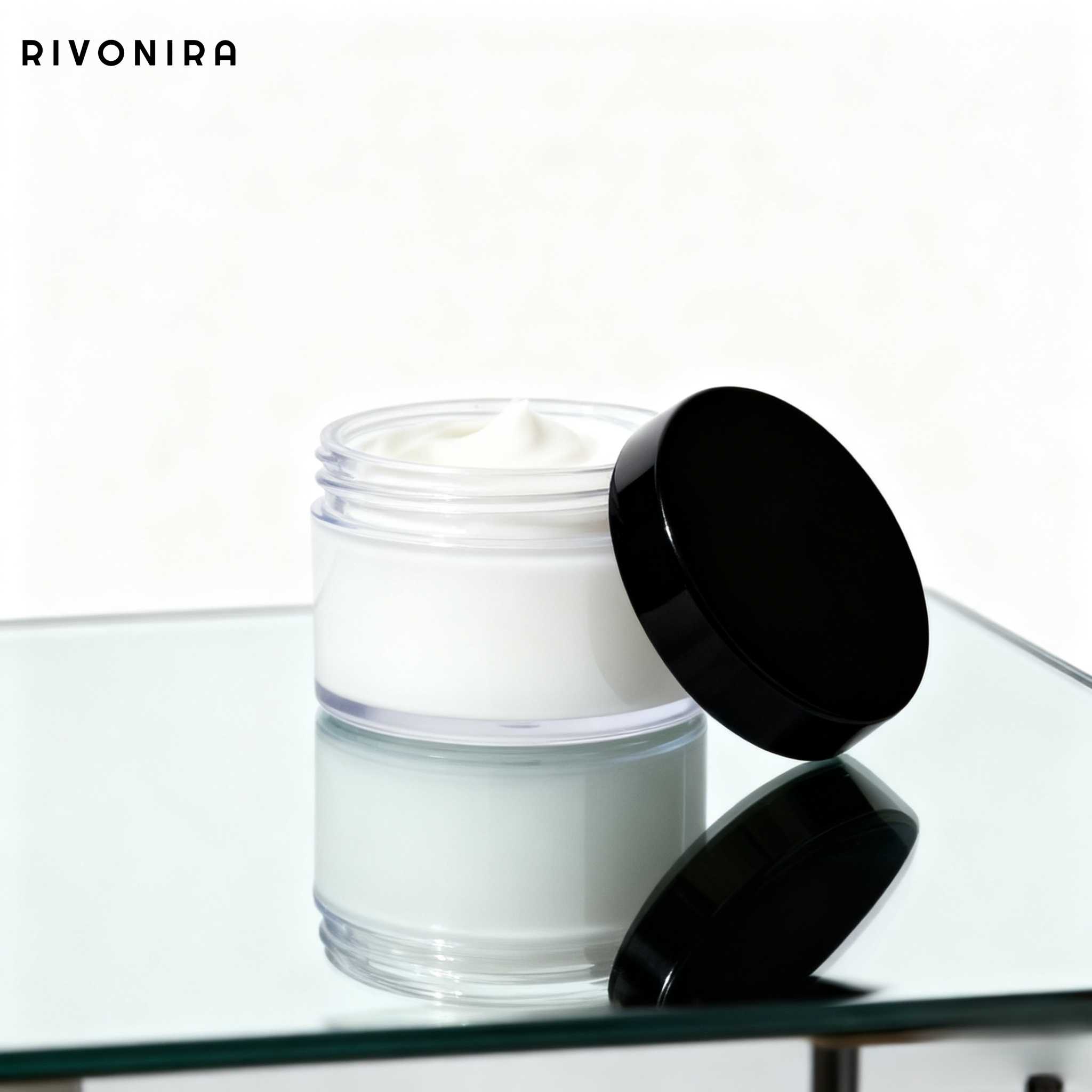 순하고 산뜻한 클렌징밤 사용 장면