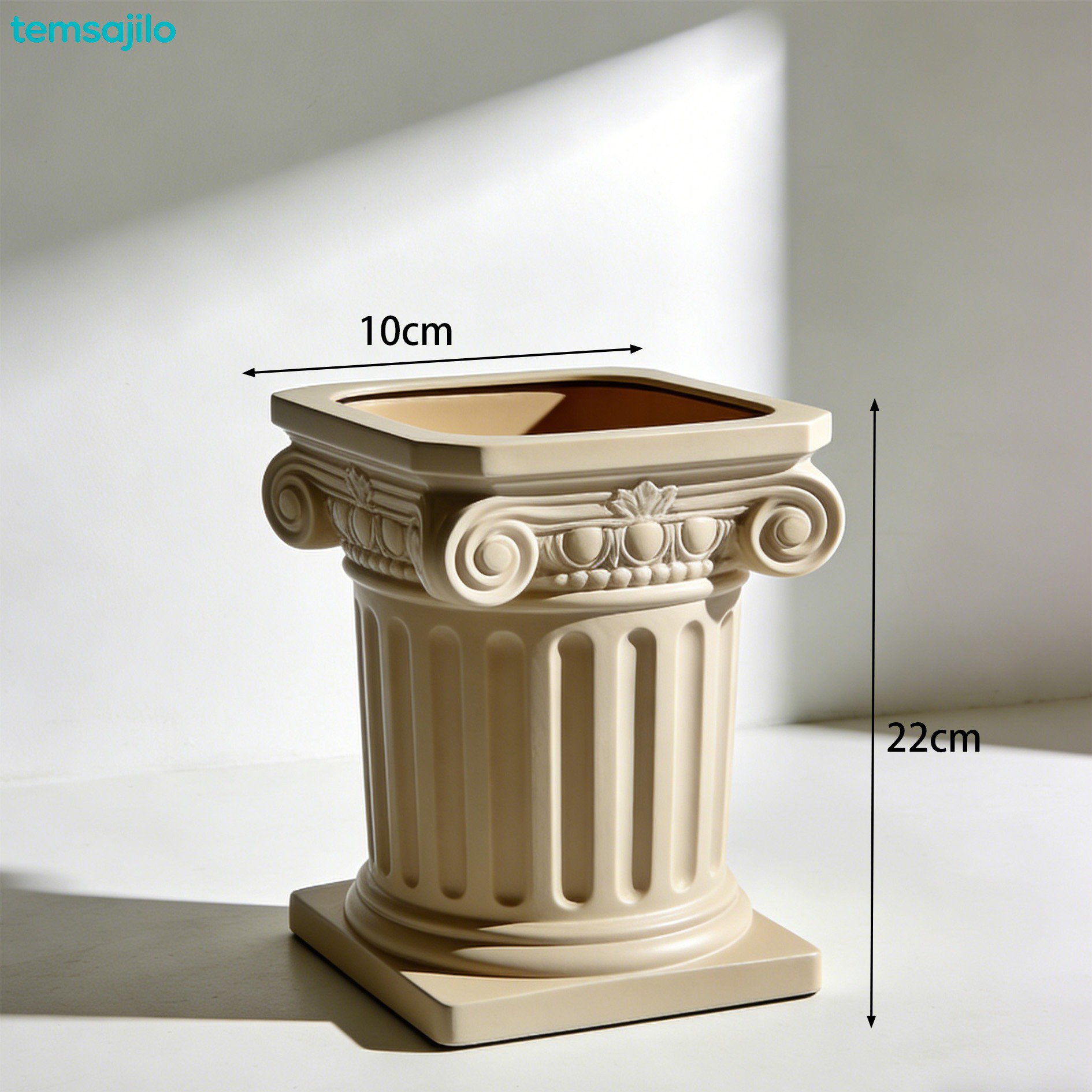 Κάδος απορριμμάτων με καπάκι για το σπίτι