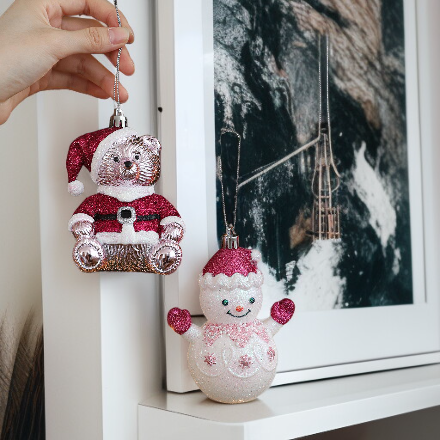 Red Glitter Plastic Cartoon Bear Cake Ornament for Christmas Tree and Window Decoration