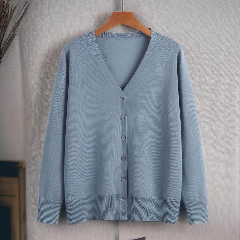 秋冬に最適な長袖カーディガン着用イメージ