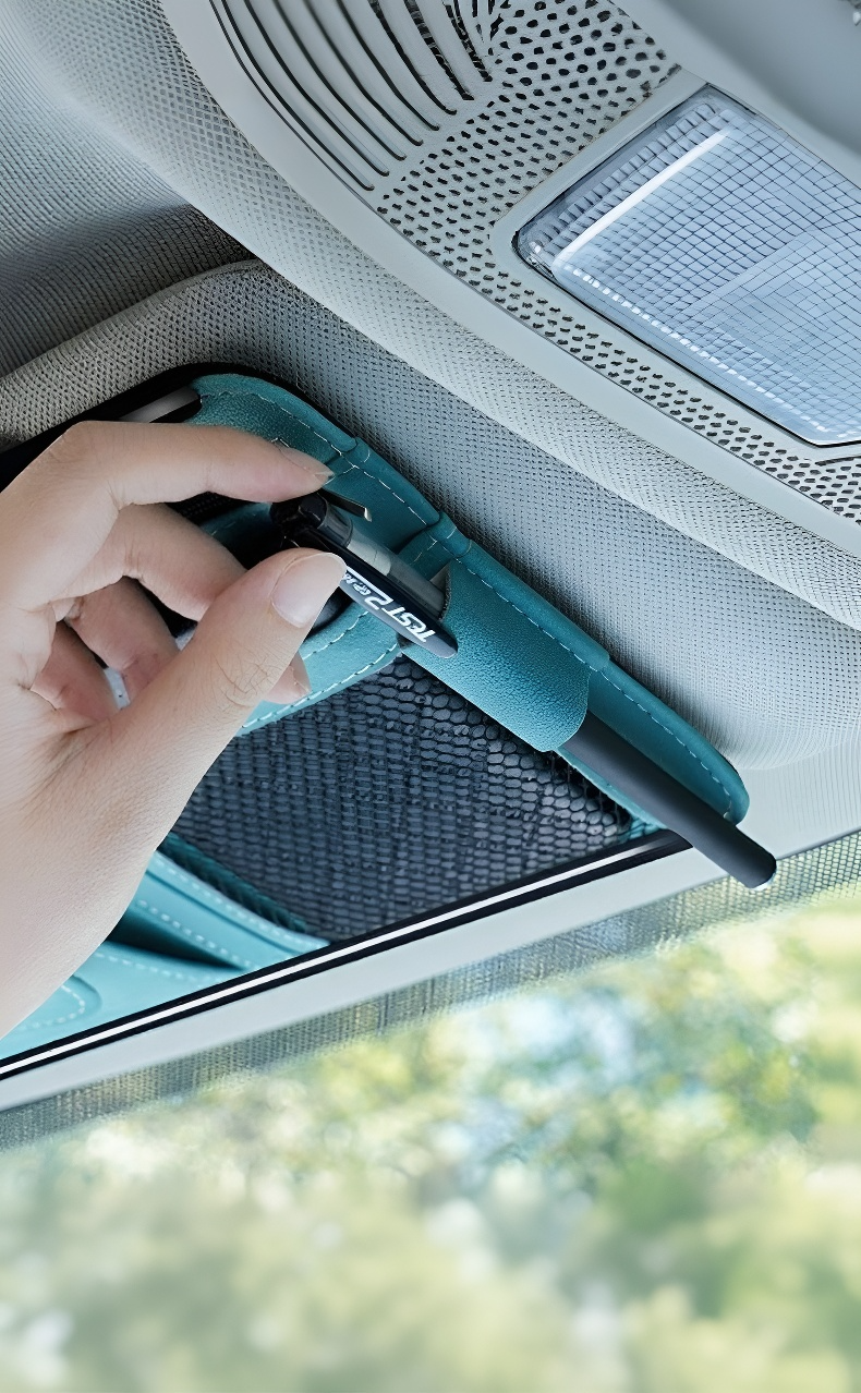 Support universel pour cartes et documents dans la voiture