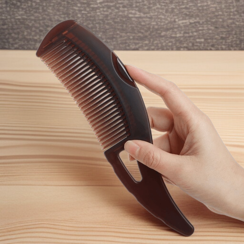 기름기와 비듬 제거 기능이 있는 빗