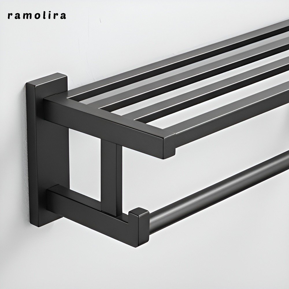 욕실 타올걸이와 수납장 실사용 예시