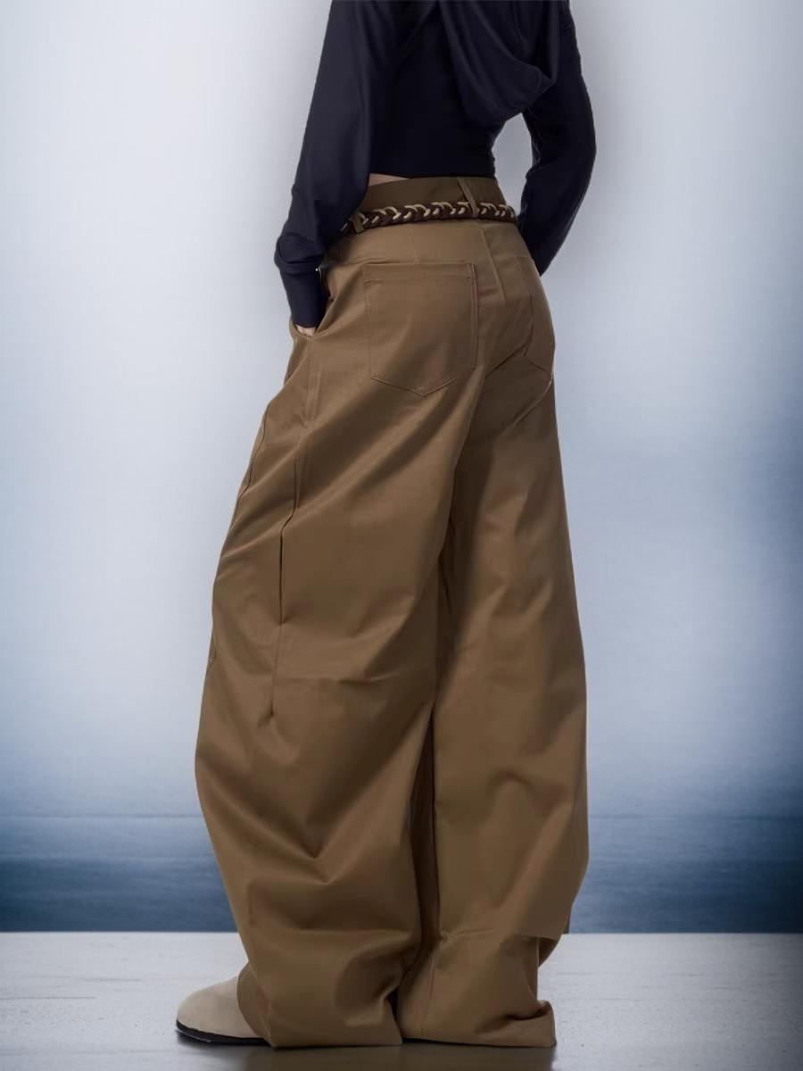 여성 스트리트 패션에 어울리는 바지 스타일