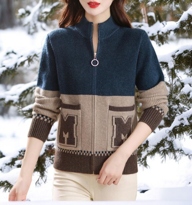 多彩なカラーバリエーションのニットカーディガン