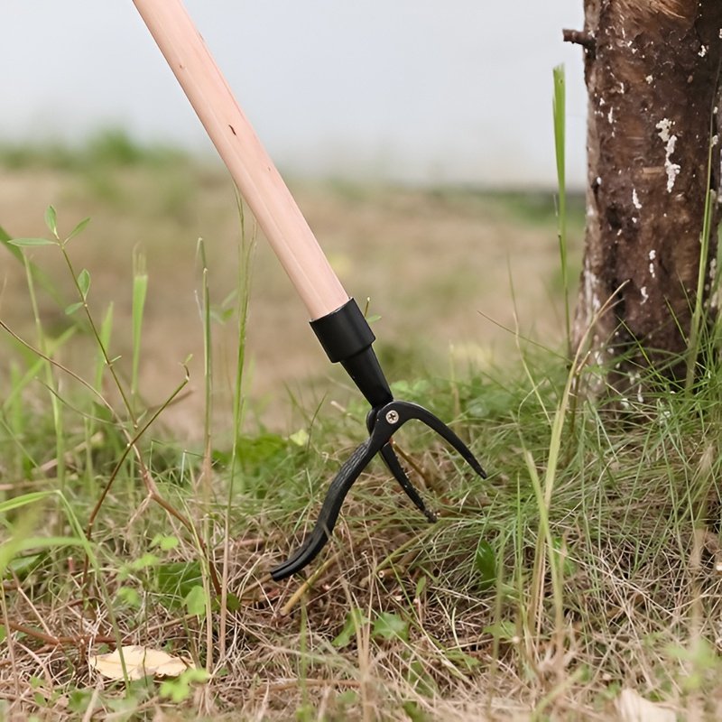 Non bending standing labor-saving weed killer