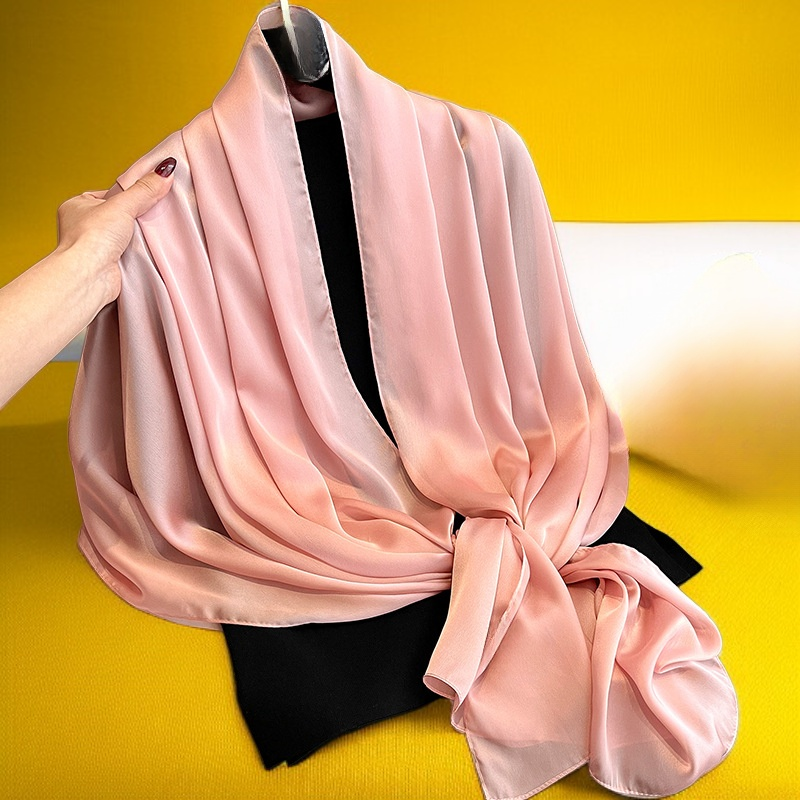 女性用ショールとスカーフ
