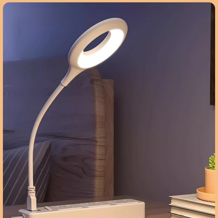 Voice-controlled USB night light
