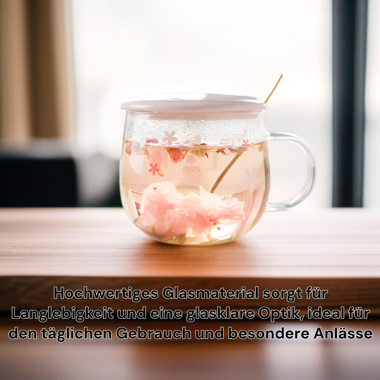 Transparentes Kirschblütenglas