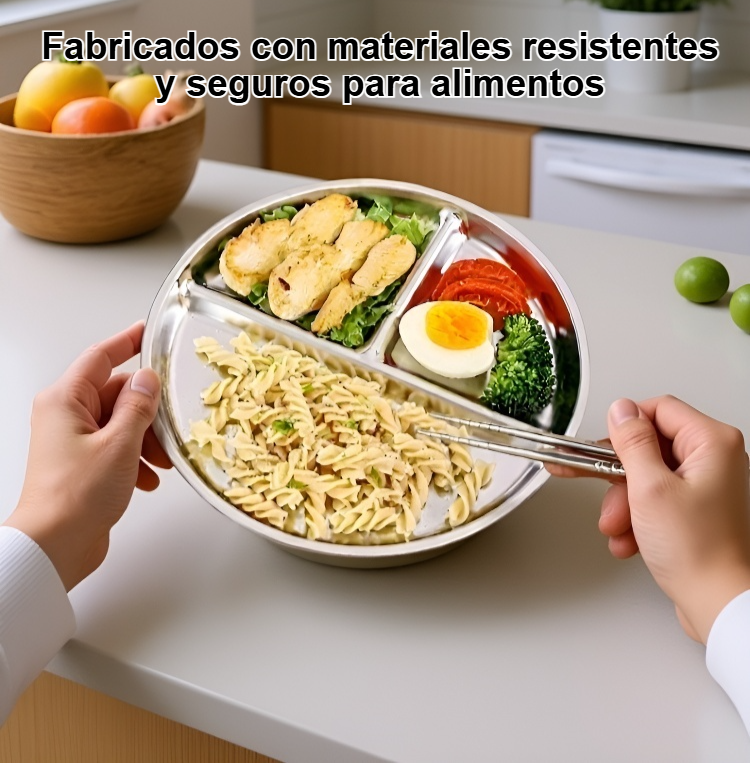 Plato circular con comidas en porciones divididas