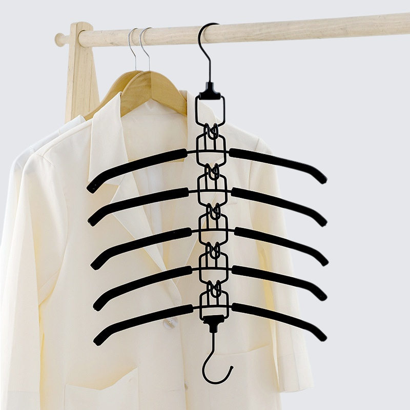 省スペースの多層ハンガー