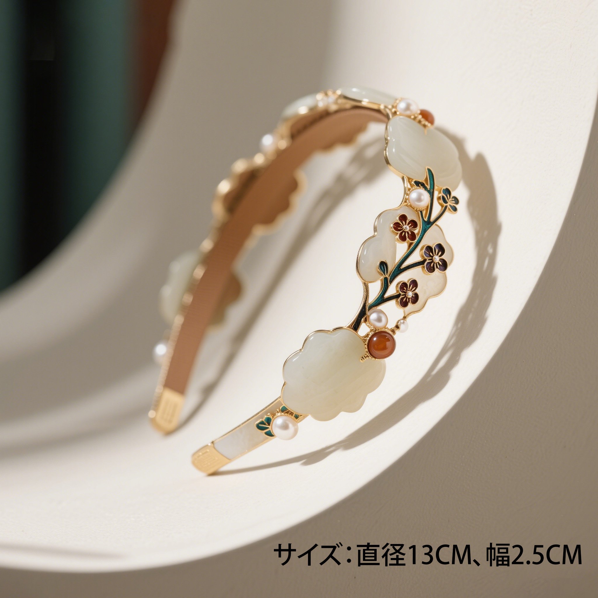 花モチーフのカチューシャディテール