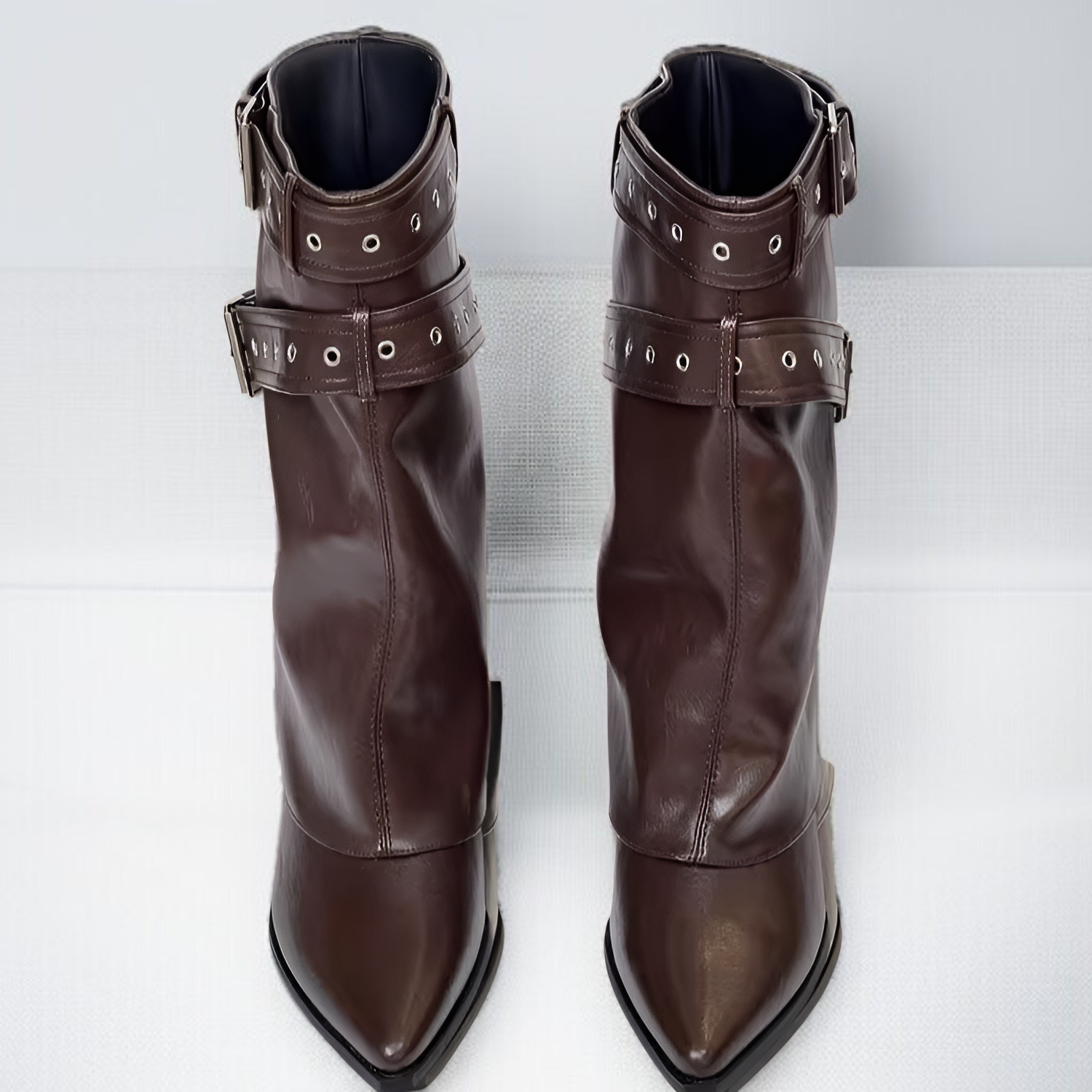 西部スタイルのレディースショートブーツ