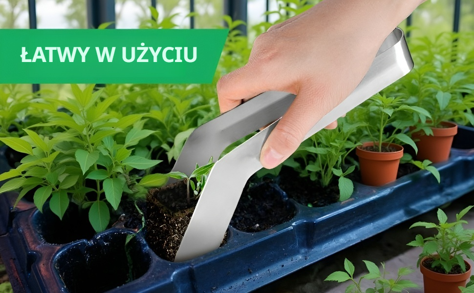 Stalowe szczypce do przesadzania roślin na tle doniczek