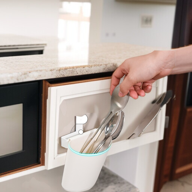 Leichtes luxuriöses Wandregal für die Küche Abnehmbarer gestufter Korb aus Kohlenstoffstahl zum Aufh