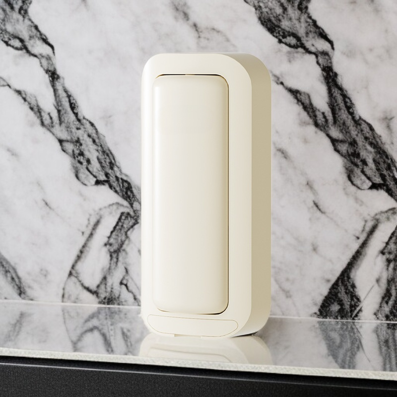 キッチンの穴あきフリー壁掛け式箸収納筒