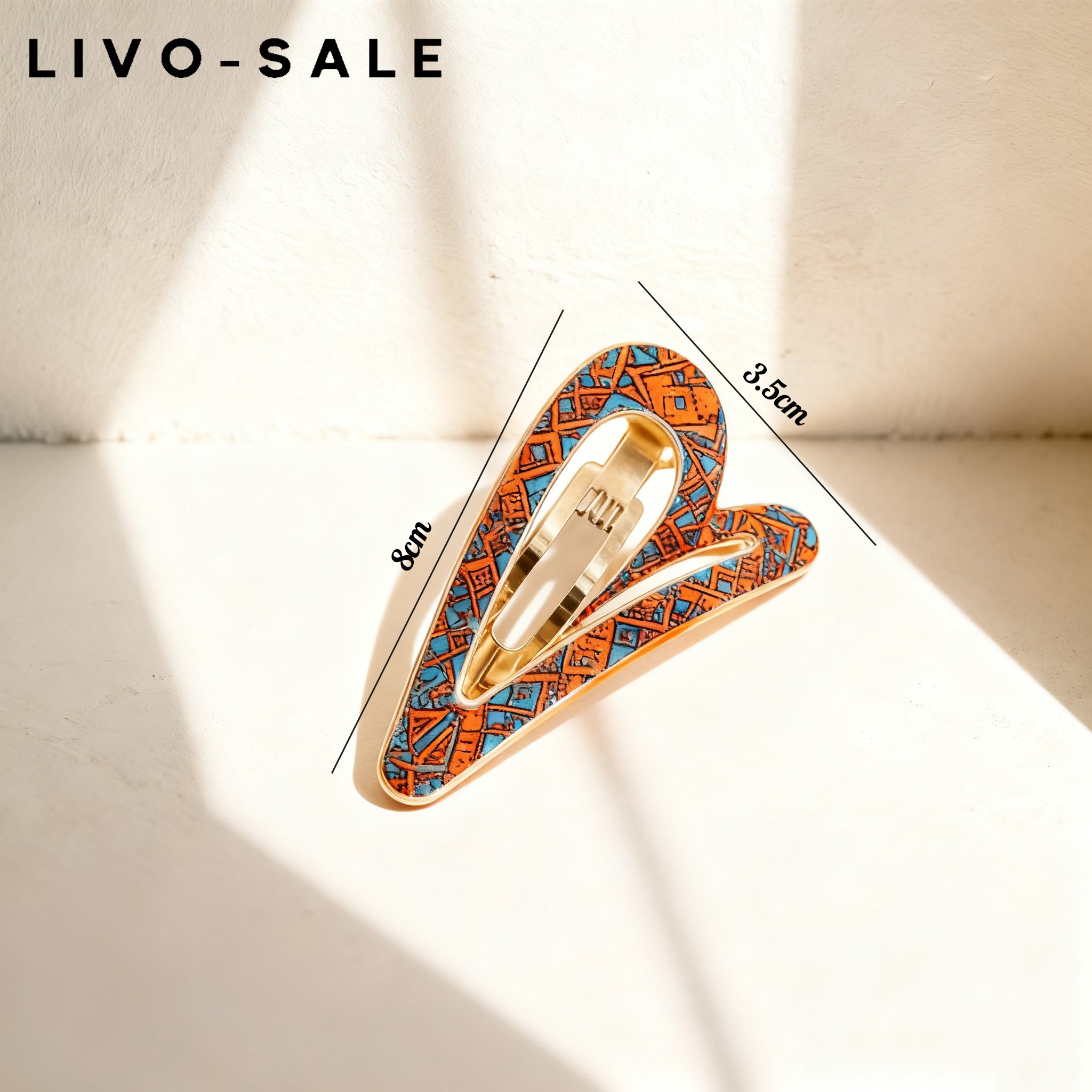 튼튼한 소재의 헤어클립 클로즈업