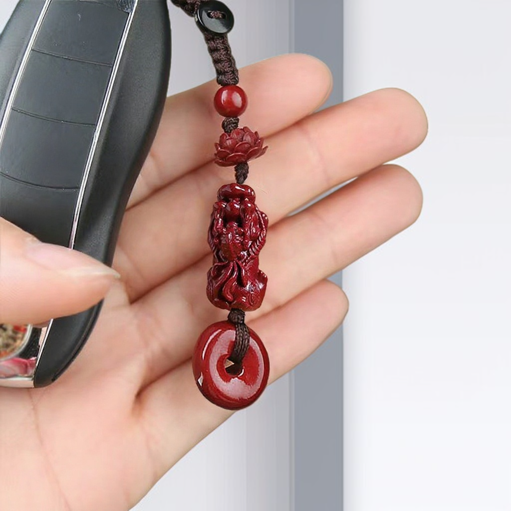 قلادة بيكسيو ذهبية للنساء